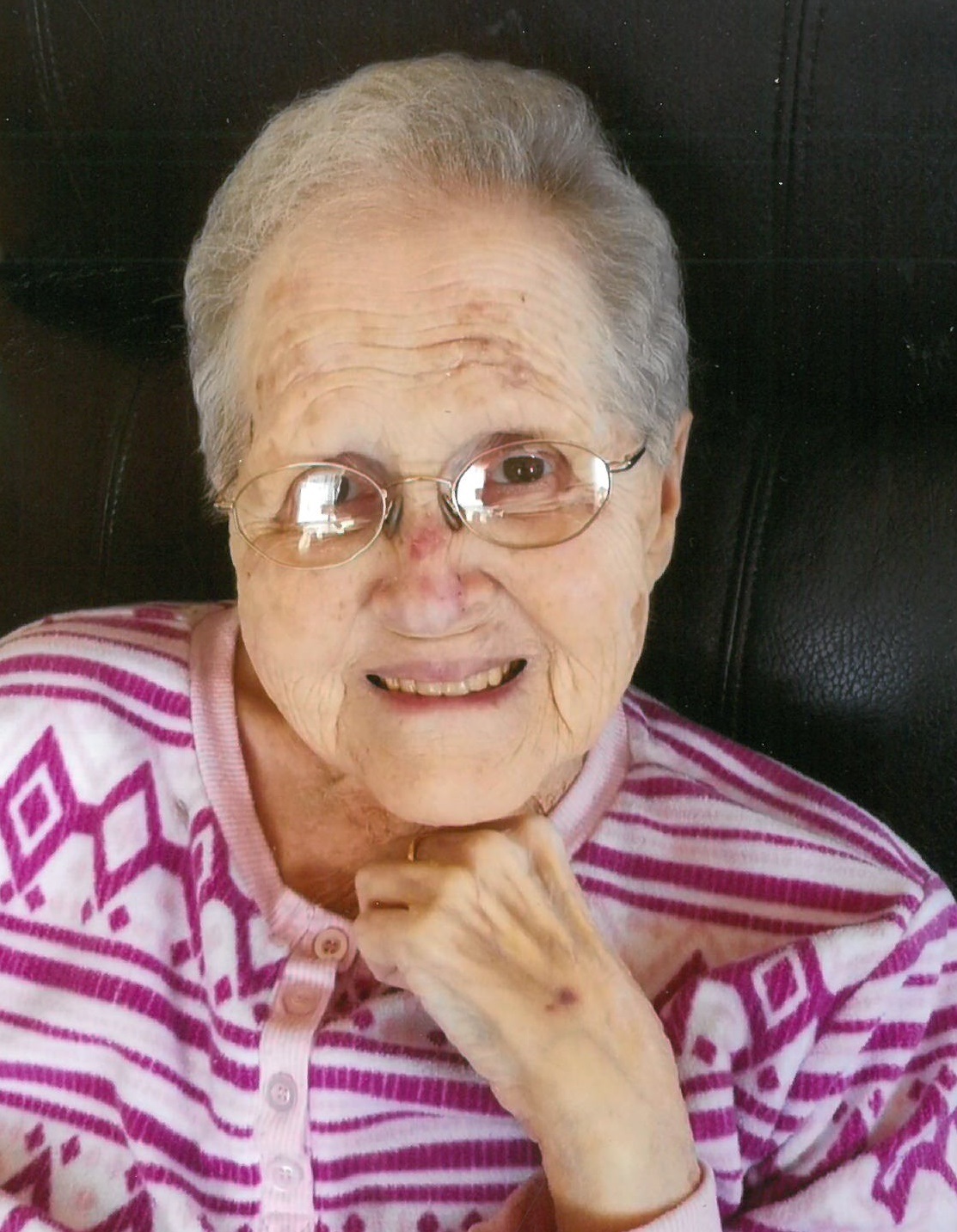 Evelyn Ruth Davis Suitor