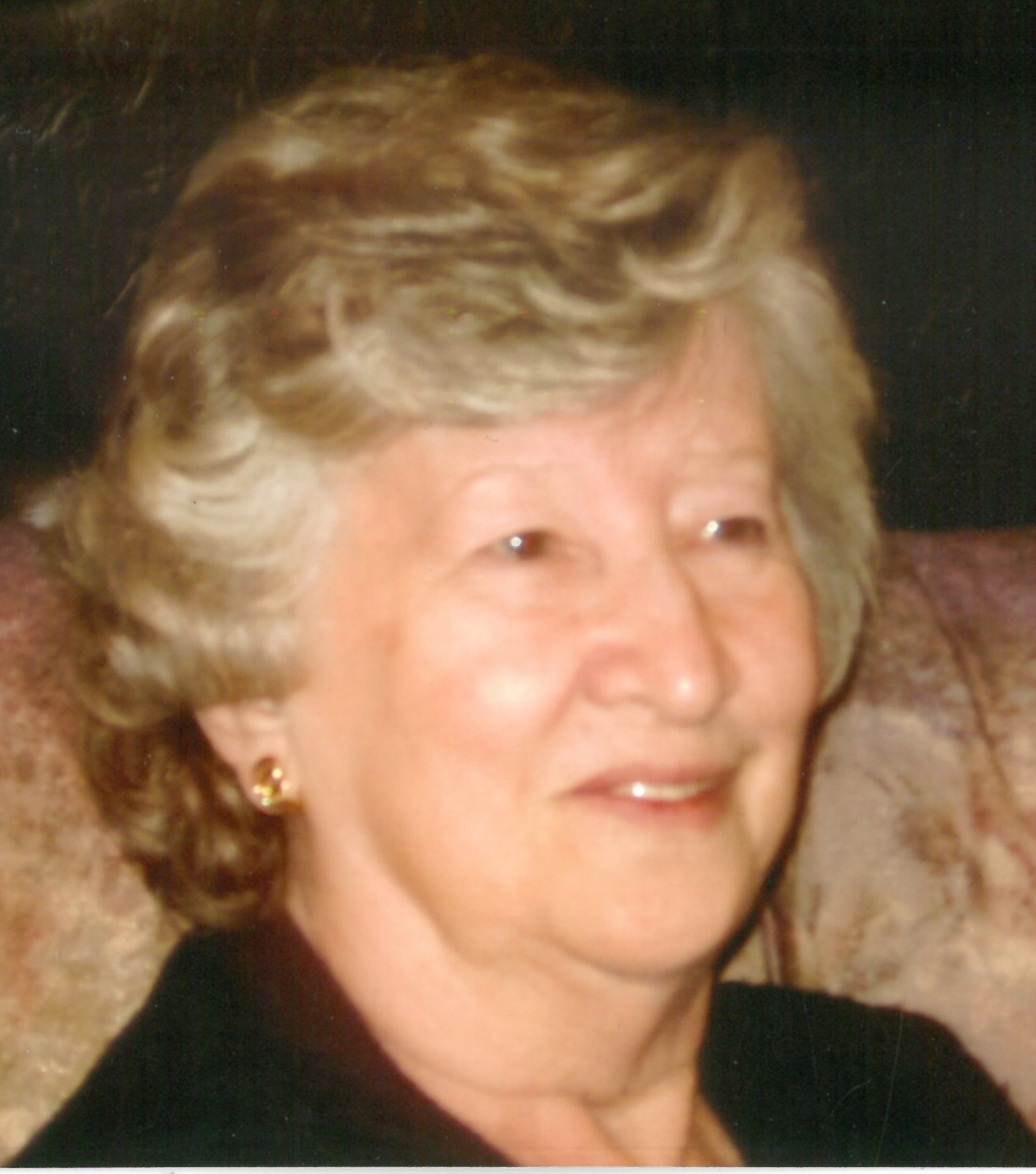 Carmen Drapeau (Raymond)