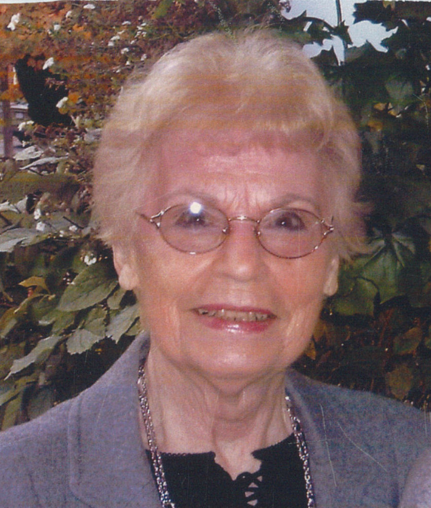 Doris Vaillancourt Davis