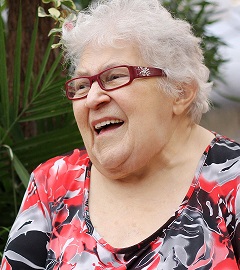 Hélène Dostie-Valade