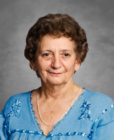 Adrienne Côté