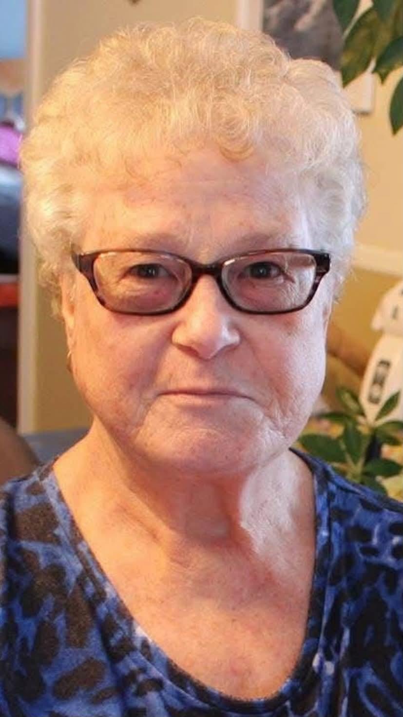 Amelia Dian  Henderson