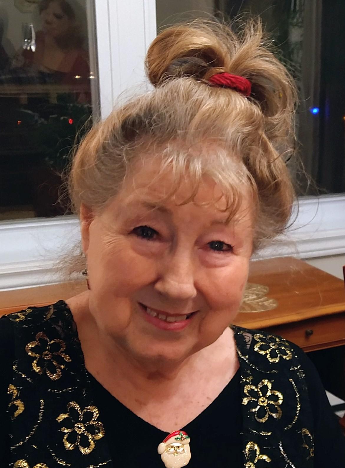 Julia Price Lamoureux 