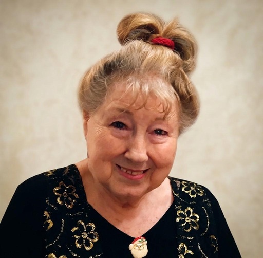 Julia Price Lamoureux 