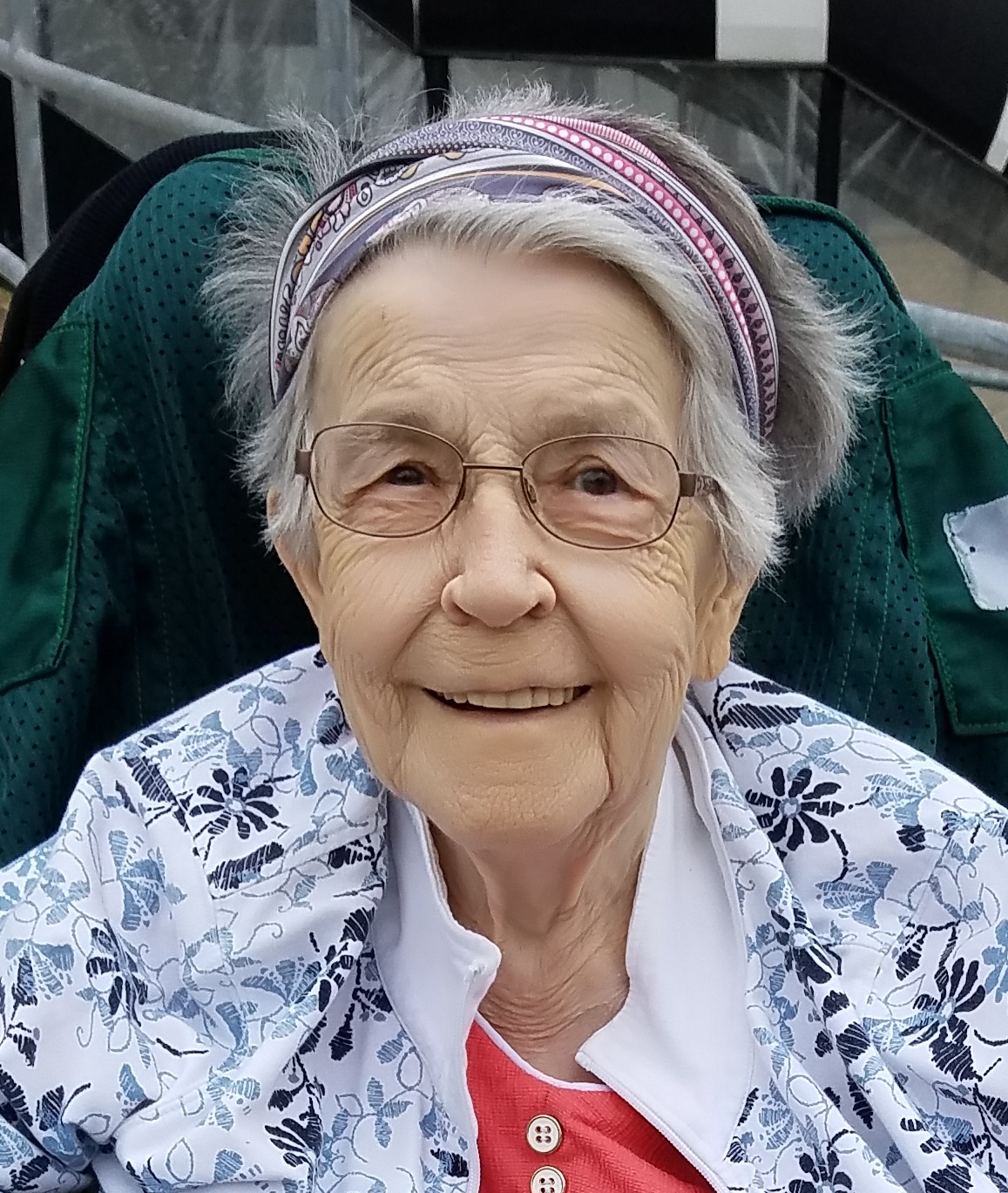 Yvette Lapointe Martel