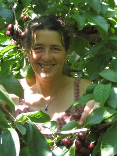 Adrienne Chauvette
